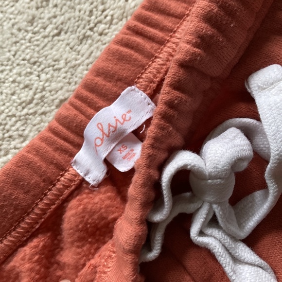 Colsie cropped hoodie (small) and jogger with pockets (xs), Dusty rose colour - Picture 5 of 5